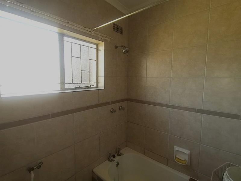 3 Bedroom Property for Sale in Pacaltsdorp Western Cape